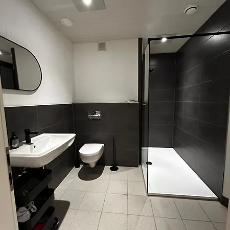 아파트 B2 Xxl 150m2 I Neu! I 8 P I Smart Tv I 50m Edeka